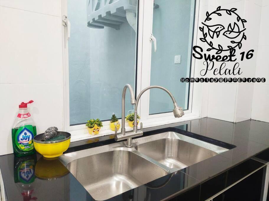 Sweet 16 Pelali Homestay Pengerang Kültér fotó
